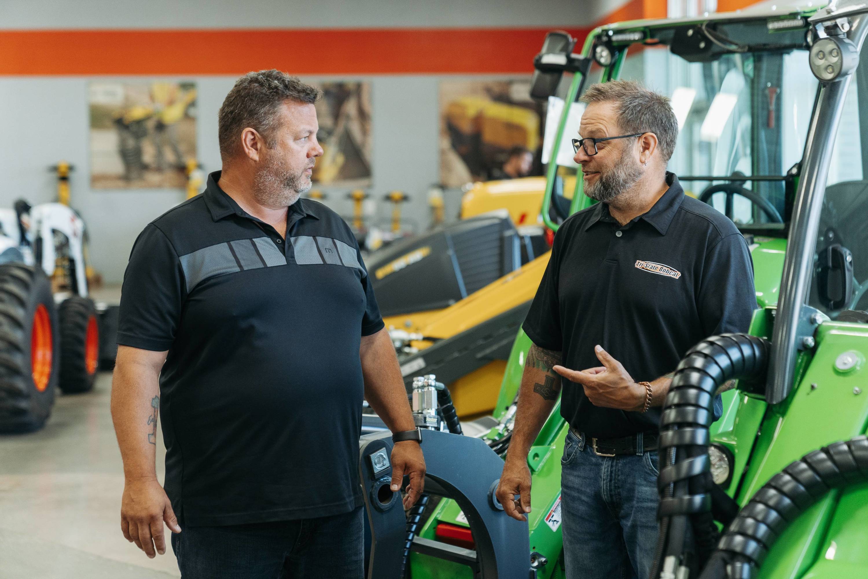 Customer leaning about bomag equipment